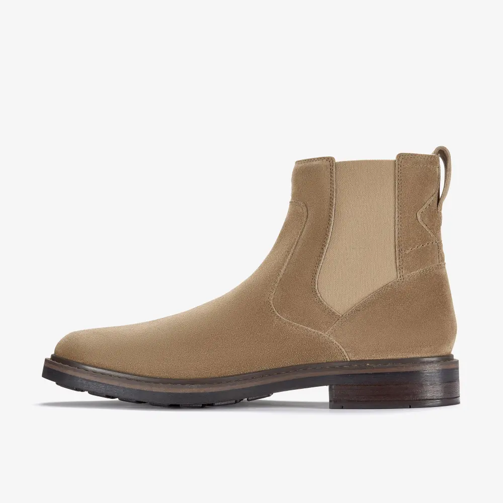 Clarks Herrenstiefel Newford Easy aus dunkelbeigem Wildleder online