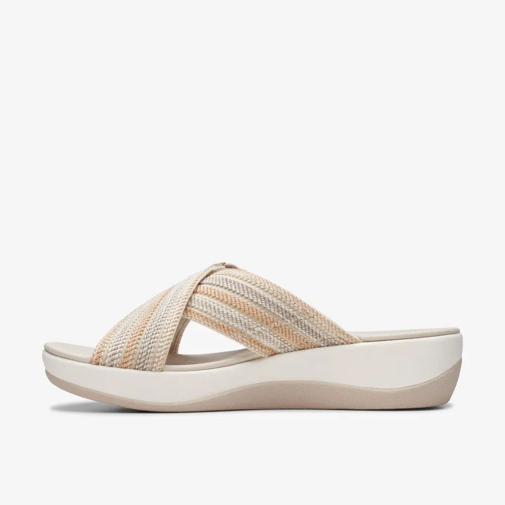 Arla Wave Beige Combi Cloudsteppers™ Sandalen für Damen von Clarks online