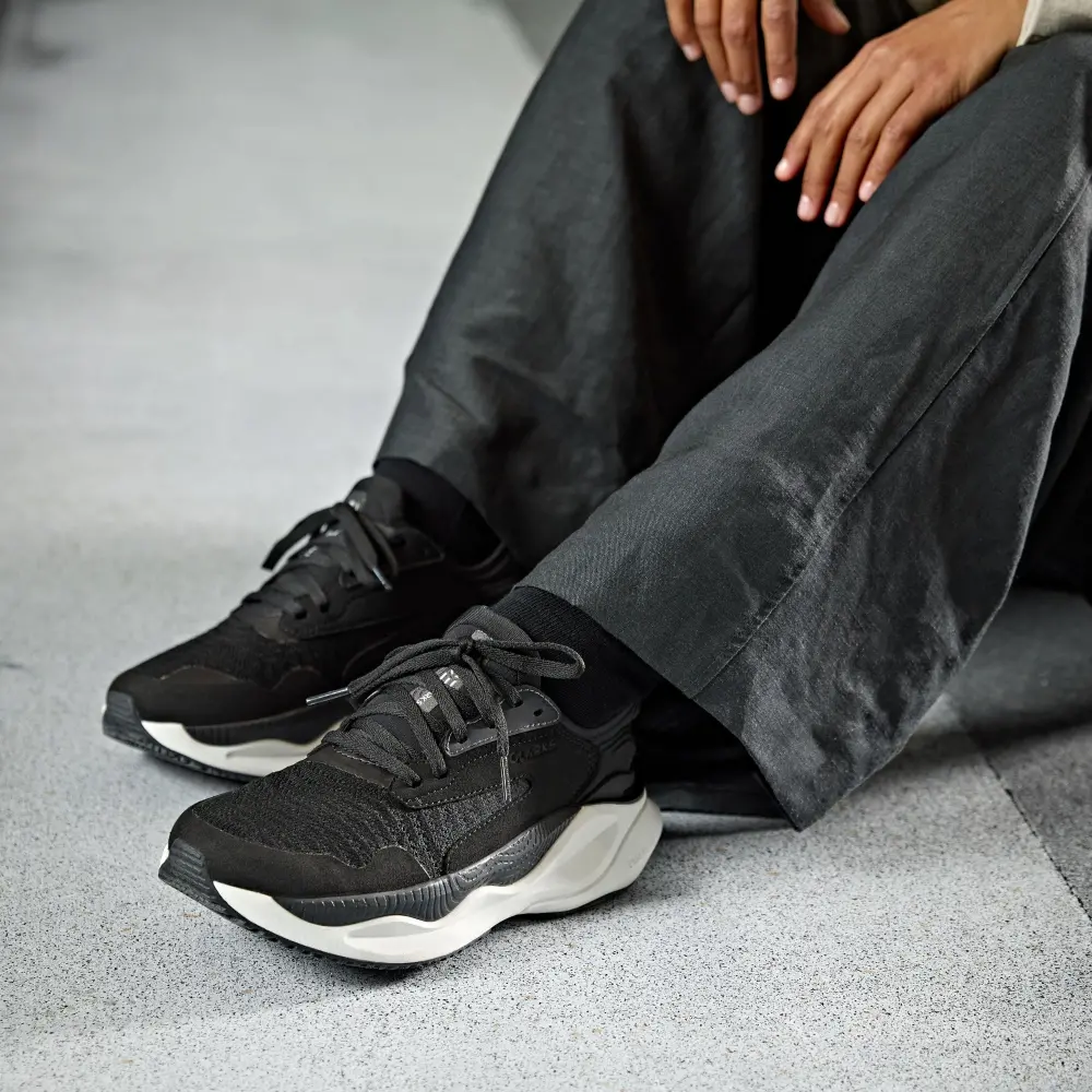 PACE Damen-Athleisure-Schuhe in Schwarz und Weiß online