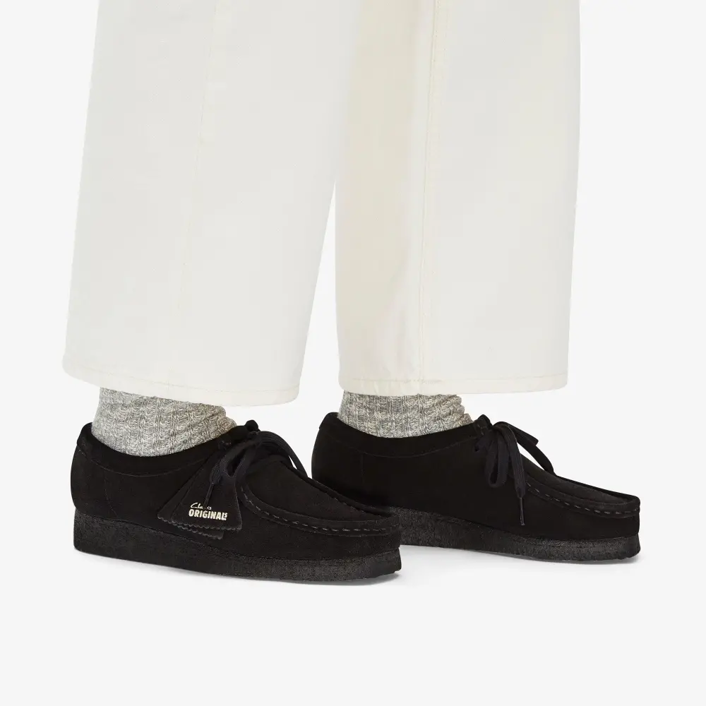 Wallabee™ Damenschuhe aus schwarzem Wildleder online